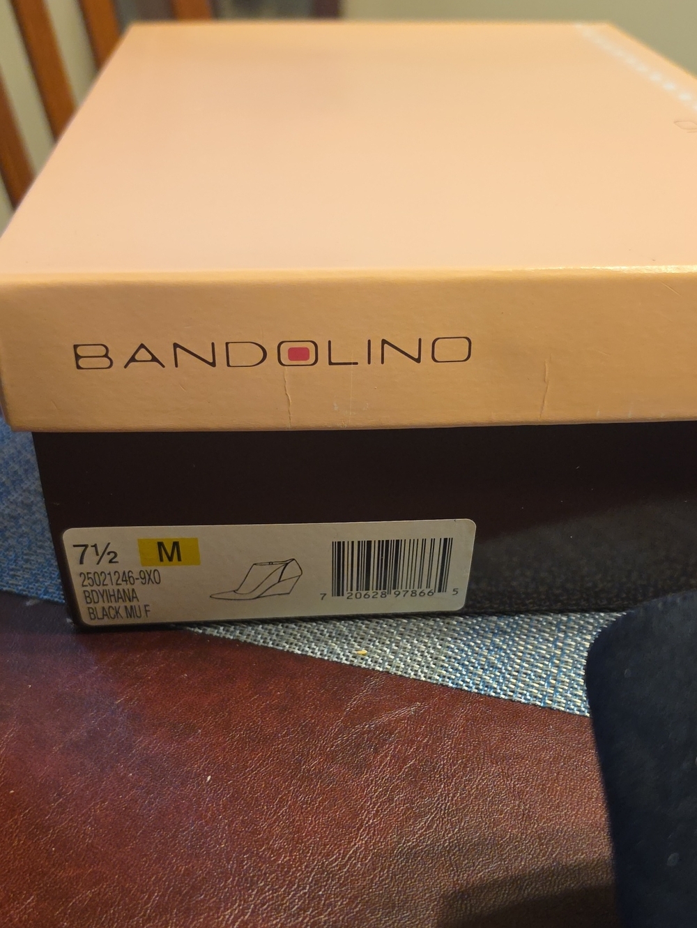 Never Worn BANDOLINO WOMENS ANKLE BOOT